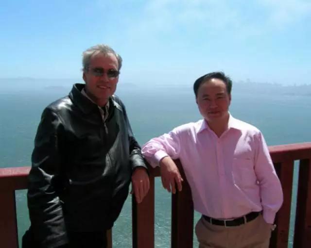 施正榮:僅以此文悼念我的師兄、朋友和同事Stuart Wenham 教授